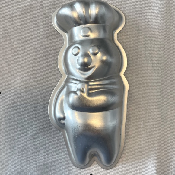 Vintage 1970’s Poppin’ Fresh Pillsbury Doughboy cake/jello mold. Small. - Picture 1 of 2